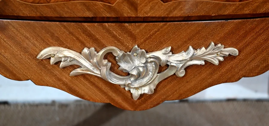 LOUIS XV  STYLE CHEST OF DRAWERS
