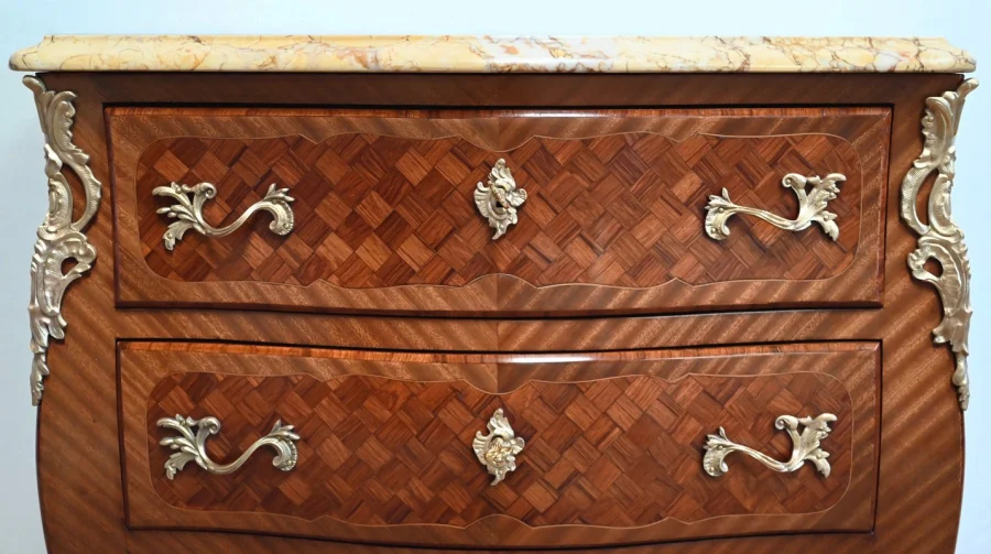 LOUIS XV  STYLE CHEST OF DRAWERS