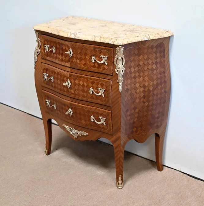 LOUIS XV  STYLE CHEST OF DRAWERS