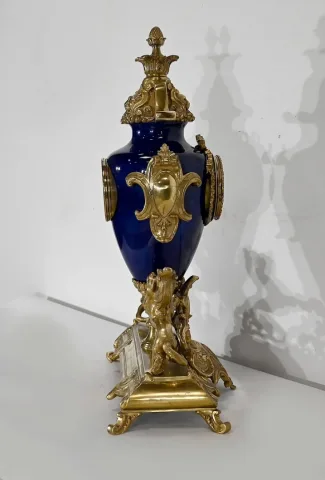 GUARNICIÓN DE MANTO