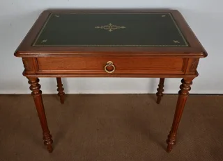 SCHREIBTISCH IM LOUIS XVI-STIL