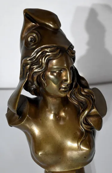 BRONZE BUST OF MARIANNE