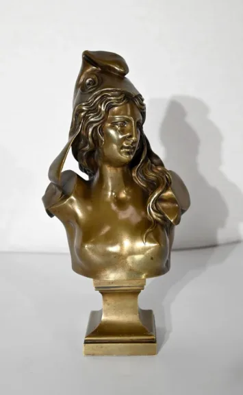 BRONZE BUST OF MARIANNE