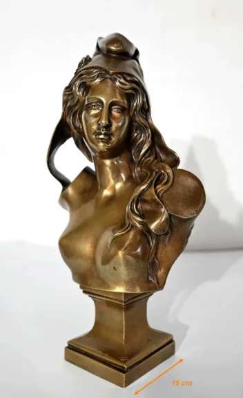 BRONZE BUST OF MARIANNE
