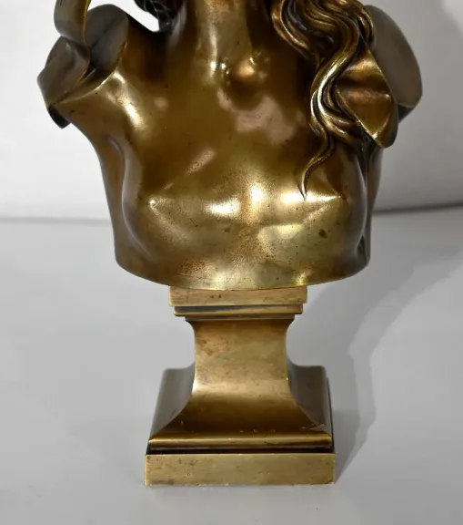 BRONZE BUST OF MARIANNE