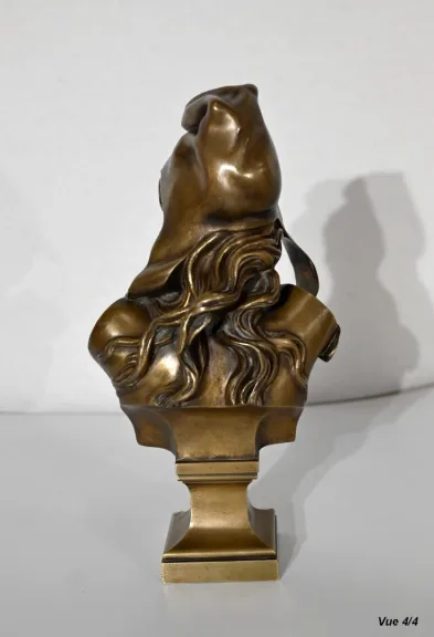 BRONZE BUST OF MARIANNE