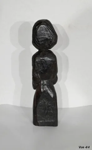 Statue Religieuse en Bois Sculpté – XXe