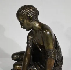 ブロンズフィギュア