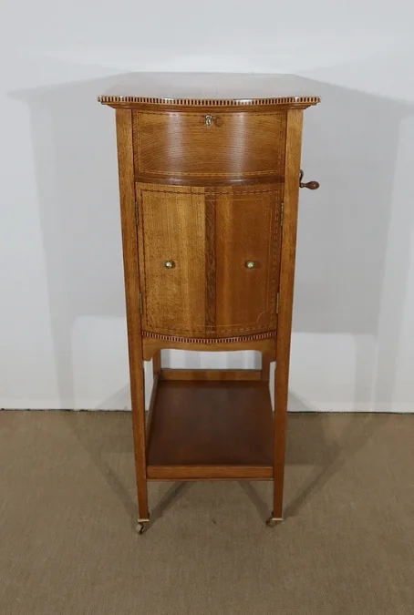 HIS MASTERS VOICE GRAMOPHONE