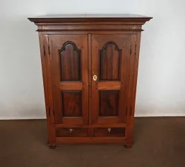 INDISCHER GEWÜRZSCHRANK