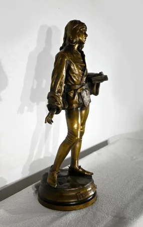 BRONZESTATUETTE von FRIEDRICH BEER