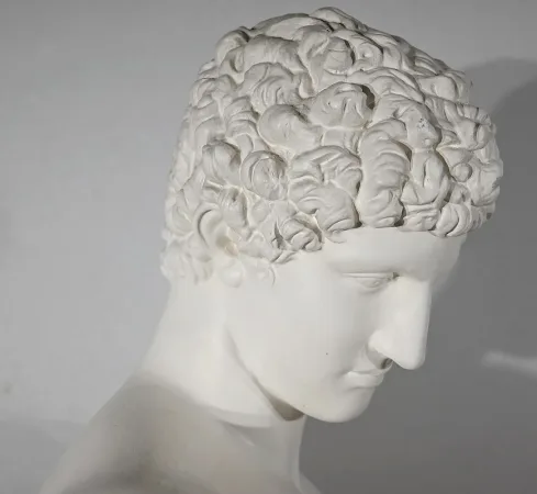 BUST ON COLUMN
