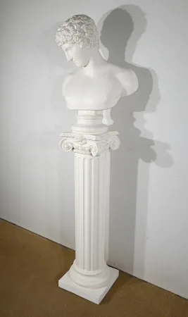 BUST ON COLUMN
