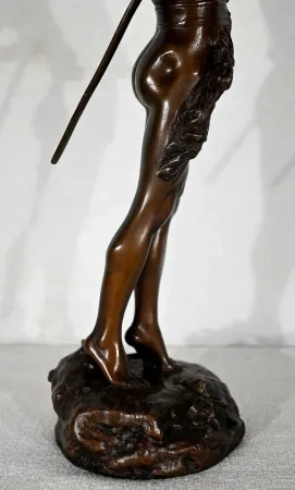 BRONZESTATUETTE von F. LEMOYNE
