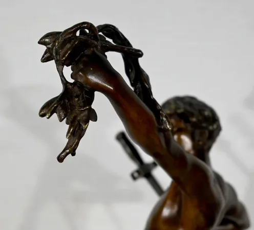 BRONZESTATUETTE von F. LEMOYNE