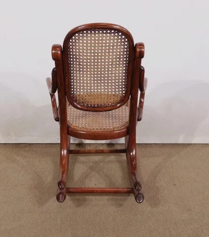 CHILD'S ROCKING CHAIR