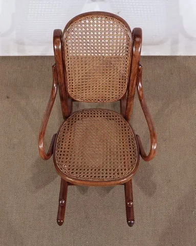 CHILD'S ROCKING CHAIR
