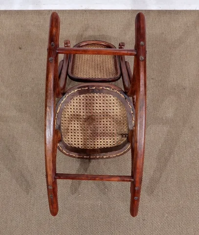 CHILD'S ROCKING CHAIR