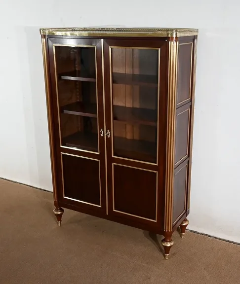 BOEKENKAST IN LOUIS XVI-STIJL