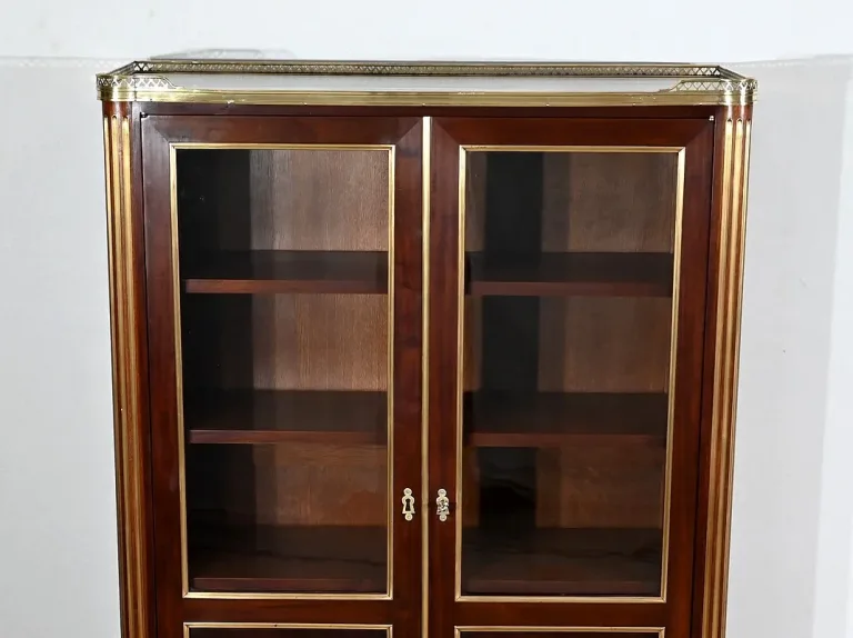 BOEKENKAST IN LOUIS XVI-STIJL