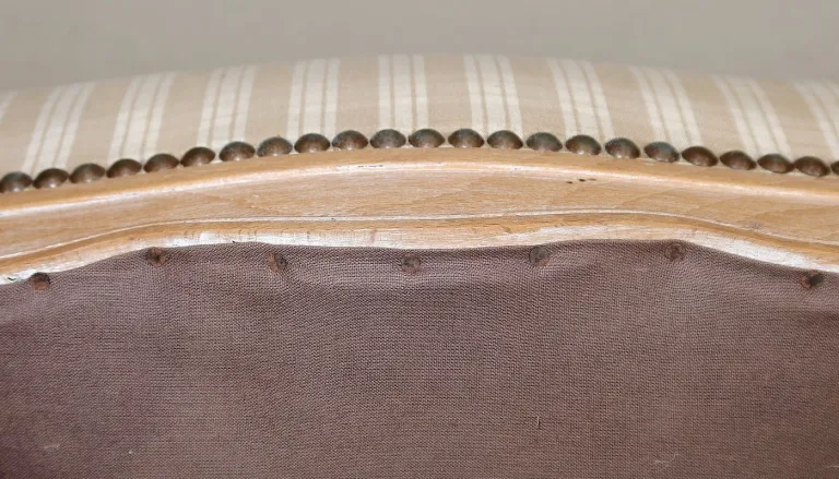 STÜHLE IM FRANZÖSISCHEN REGENCY-STIL