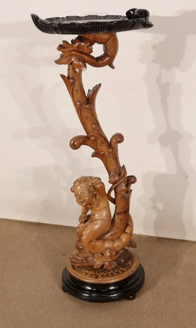 NAPOLEON III STYLE STAND