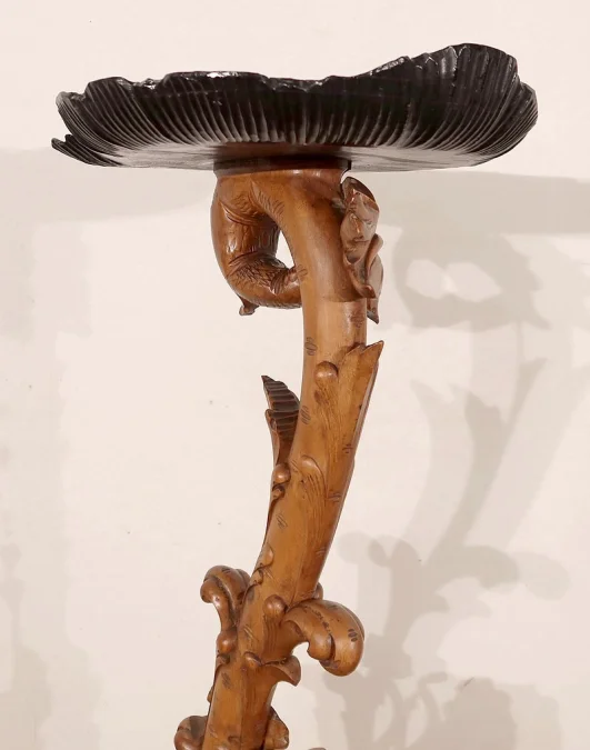 NAPOLEON III STYLE STAND