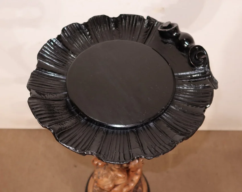 NAPOLEON III STYLE STAND