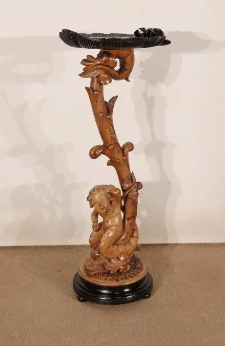 NAPOLEON III STYLE STAND
