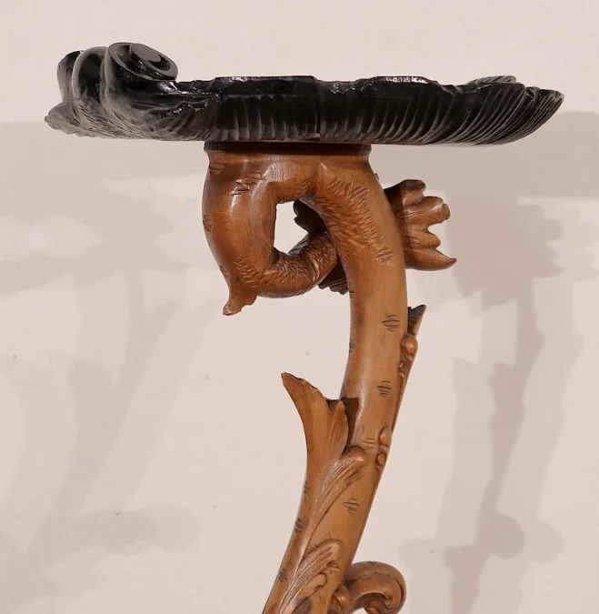 NAPOLEON III STYLE STAND