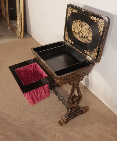 NAPOLEON III PERIODE WORKTABLE