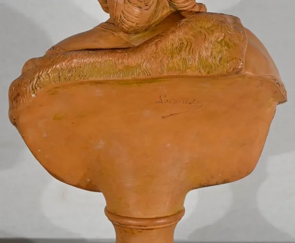 BUSTO DE LOZA DE MARÍA ANTOINETTE