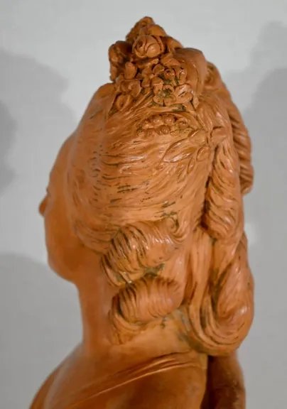 BÜSTE AUS STEINWAREN VON MARIE ANTOINETTE