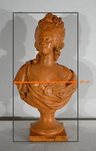 BÜSTE AUS STEINWAREN VON MARIE ANTOINETTE