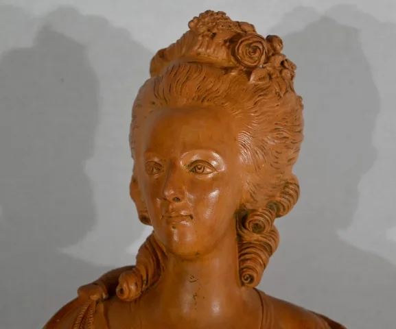 BUSTO DE LOZA DE MARÍA ANTOINETTE