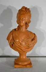 BÜSTE AUS STEINWAREN VON MARIE ANTOINETTE