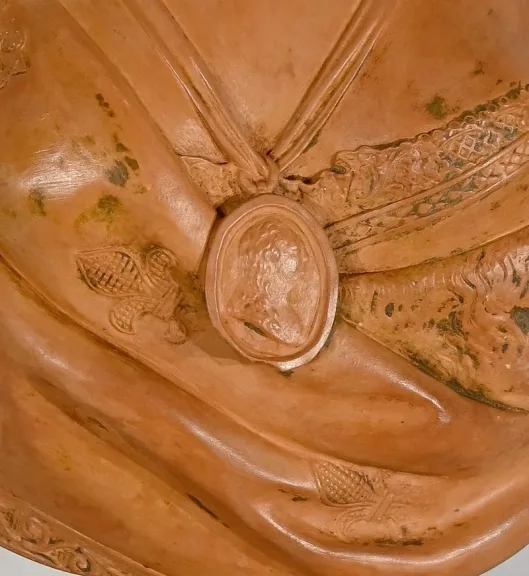 BÜSTE AUS STEINWAREN VON MARIE ANTOINETTE