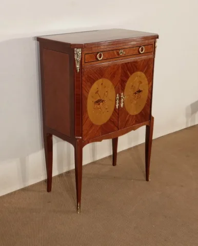 SCHRANK IM FRANZÖSISCHEN ÜBERGANGSSTIL