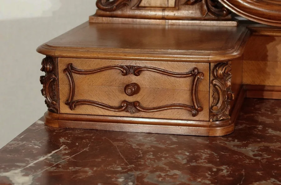 DRESSING TABLE