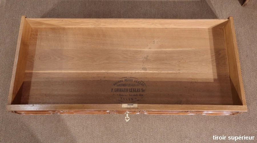 DRESSING TABLE