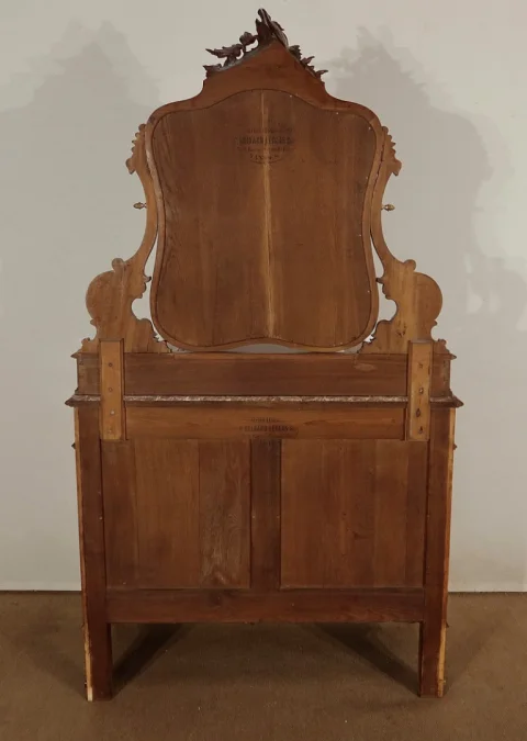 DRESSING TABLE