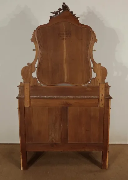 SCHMINKTISCH