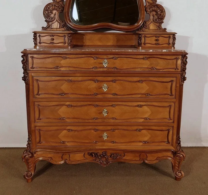 DRESSING TABLE