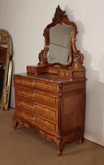 DRESSING TABLE