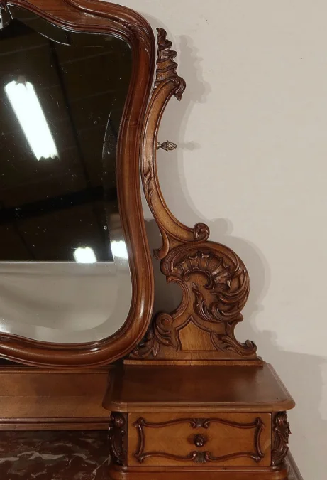 DRESSING TABLE