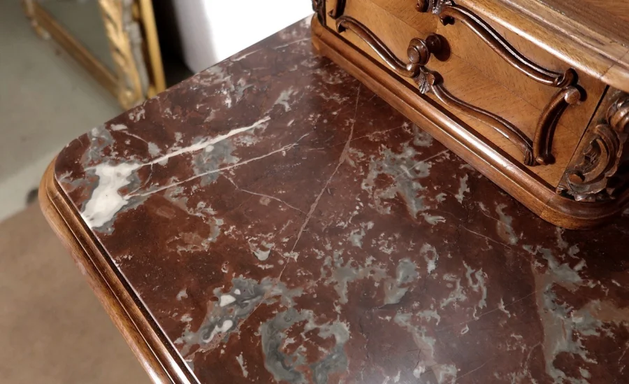 DRESSING TABLE