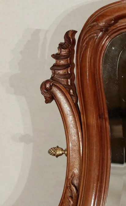 DRESSING TABLE