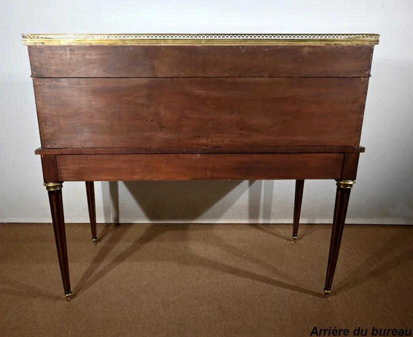 Important Bureau Cylindre en Acajou, style Louis XVI, époque Napoléon III – 2ème moitié XIXe