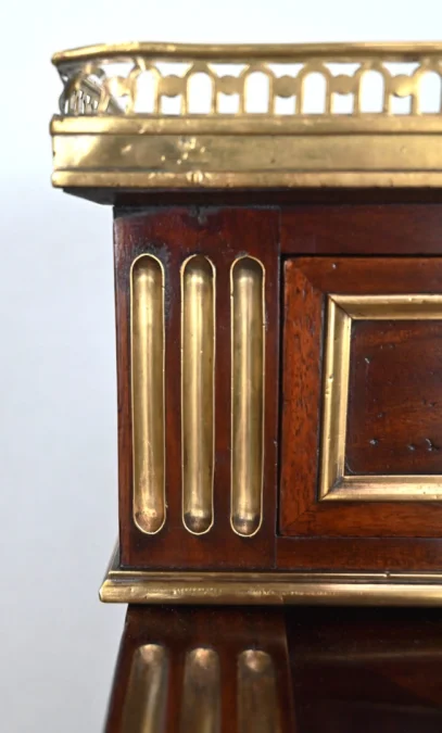 Important Bureau Cylindre en Acajou, style Louis XVI, époque Napoléon III – 2ème moitié XIXe