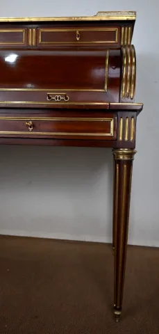 CYLlNDER TOP DESK
